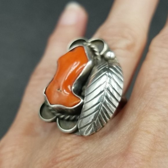 Vintage Navajo Sterling Branch Coral Ring - Picture 4 of 6